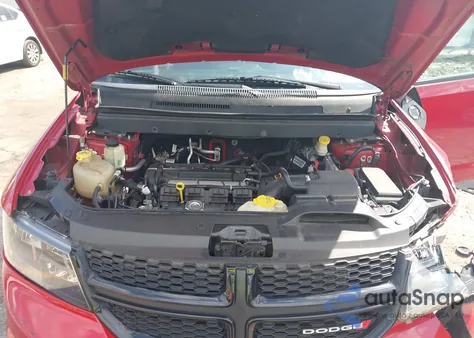 2016 Dodge Journey Crossroad z USA, uszkodzony, nr VIN 3C4PDCGB9GT158295